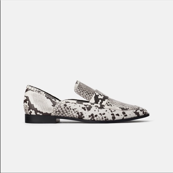 NWT’S 🔥🔥HOST PICK Zara Loafers Snake Print 8 7.5 - Picture 2 of 7